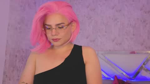Snapshot of april_summer_ chatting on May 2026 09:13:01 PM Isabella online show from May 2026 09:13:01 PM