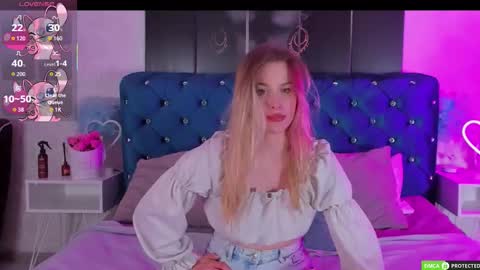 Snapshot of aprilnort chatting on November 2025 07:34:02 PM April online show from November 2025 07:34:02 PM