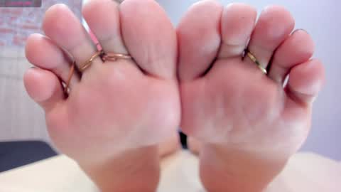 aprilricci online show from December 2024 12:09:01 AM