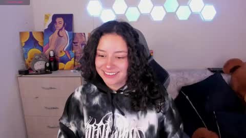 Snapshot of aqua_emilly chatting on May 2026 11:21:01 PM aqua emilly online show from May 2026 11:21:01 PM