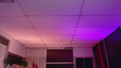 Zam independent model online show from February 2025 06:54:01 AM