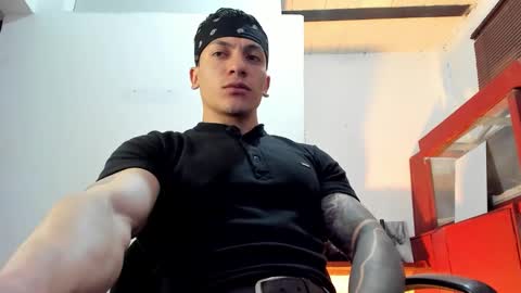 Jonathan online show from October 2025 09:03:02 PM