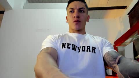 Jonathan online show from November 2025 06:51:01 PM