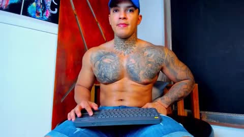 Snapshot of aquiles_elpapi chatting on November 2025 01:16:02 AM AquilesElpapi online show from November 2025 01:16:02 AM