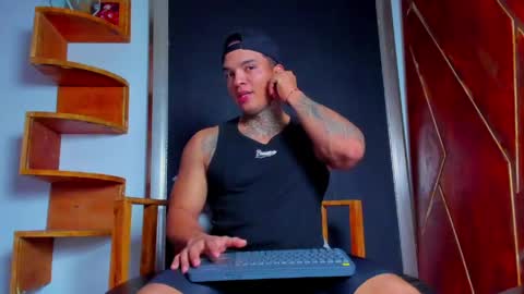 AquilesElpapi online show from April 2026 02:01:02 PM