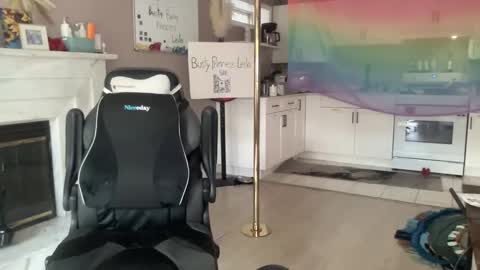 BustyPrincessLeila online show from December 2024 09:19:01 PM