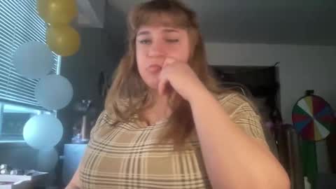 Snapshot of arabbustybeauty chatting on February 2026 04:16:01 PM BustyPrincessLeila online show from February 2026 04:16:01 PM