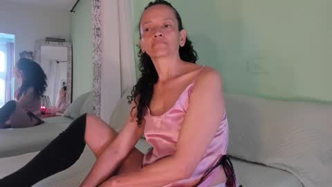 Nadia Cyel online show from October 2025 04:40:02 PM