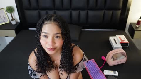   online show from December 2024 08:29:01 PM