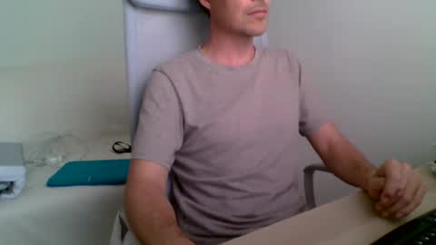 aragon9999 online show from October 2025 10:55:01 AM