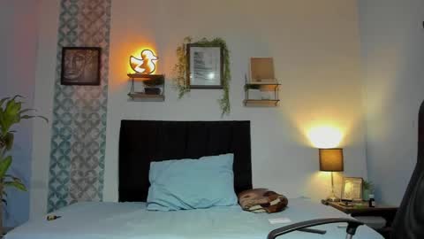 ares_parker online show from May 2026 07:31:02 PM