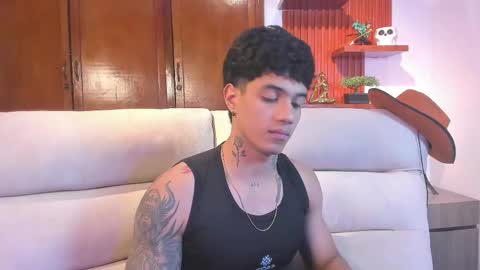 aress444 online show from September 2025 02:00:02 AM