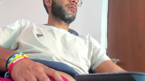 Alex Cortez online show from April 2026 05:52:02 PM
