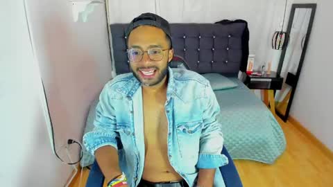 Alex Cortez online show from May 2026 07:22:02 PM