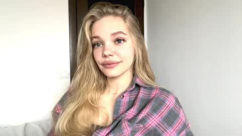 Amelia online show from November 2025 05:51:02 AM