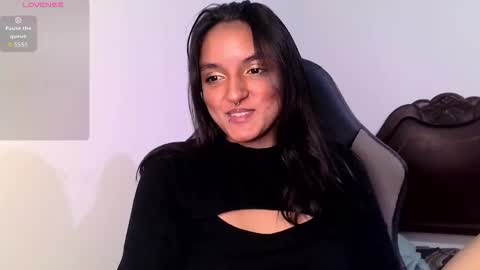 Bella online show from October 2025 07:22:01 PM