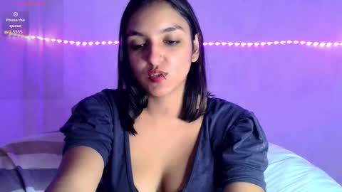 Bella online show from March 2026 06:22:02 PM