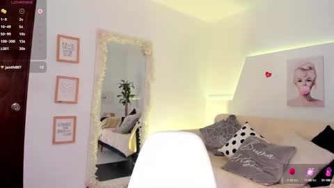 Ari online show from January 2025 04:27:02 PM