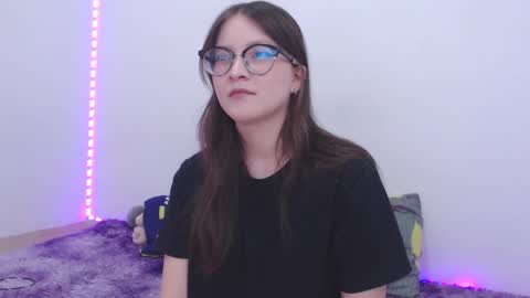 Ahri James online show from September 2025 05:13:02 PM