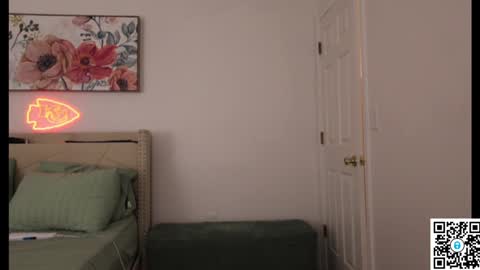 Snapshot of ari_lovexo chatting on March 2025 12:29:01 AM Ari and Penn online show from March 2025 12:29:01 AM