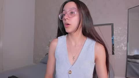 Snapshot of ari_wilde chatting on April 2026 12:55:02 PM Ari Wilde online show from April 2026 12:55:02 PM