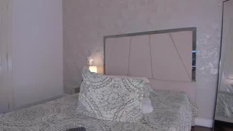 Snapshot of ari_wilde chatting on April 2026 01:56:02 PM Ari Wilde online show from April 2026 01:56:02 PM