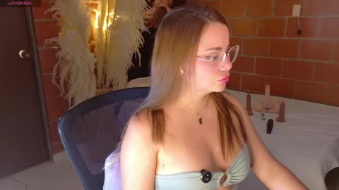 Aria online show from April 2026 03:28:01 AM