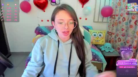 Snapshot of aria_alaia chatting on March 2025 12:38:01 AM Linda online show from March 2025 12:38:01 AM