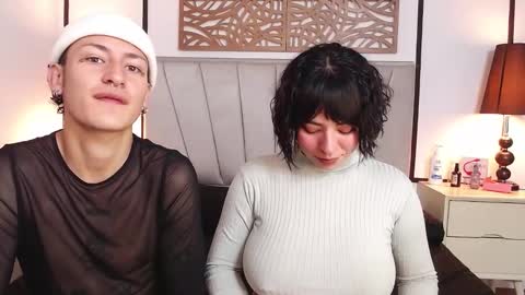 aria y orien  online show from March 2025 10:52:02 AM