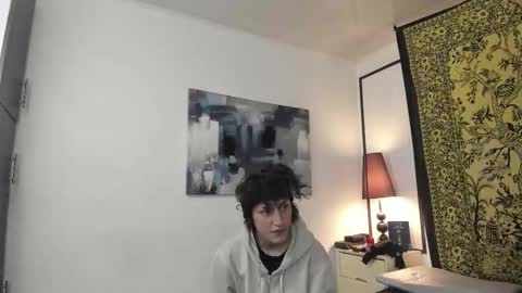 aria y orien  online show from October 2025 11:14:02 AM