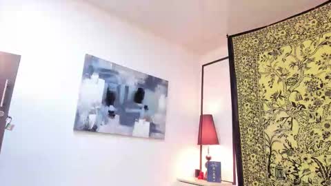 aria y orien  online show from October 2025 11:22:01 AM