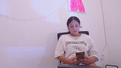 Snapshot of aria_arthur chatting on September 2025 08:00:02 PM aria_arthur online show from September 2025 08:00:02 PM