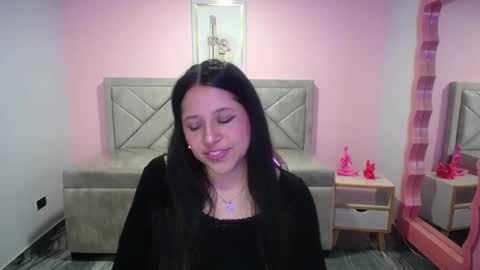 Snapshot of aria_ch1 chatting on November 2025 10:12:01 PM Aria online show from November 2025 10:12:01 PM