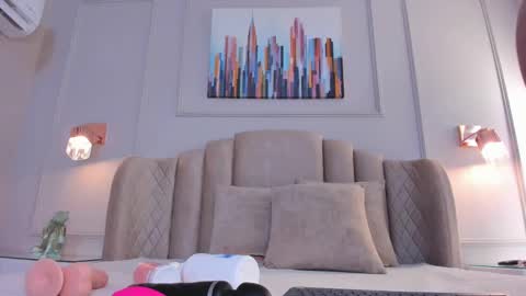 Aria  online show from December 2024 02:56:02 AM