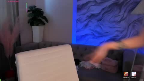 aria_mila online show from April 2026 03:12:01 AM