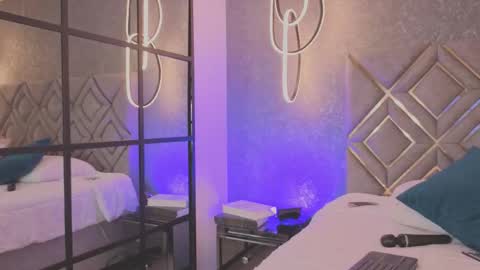 Snapshot of aria_moont chatting on September 2025 08:14:01 PM I OOT online show from September 2025 08:14:01 PM