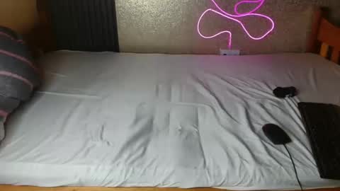 aria_shade online show from November 2025 10:56:01 PM