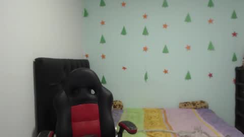 ...Ariana... online show from December 2024 05:39:01 PM