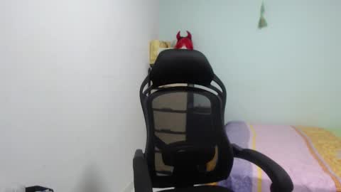 ...Ariana... online show from September 2025 05:16:02 PM