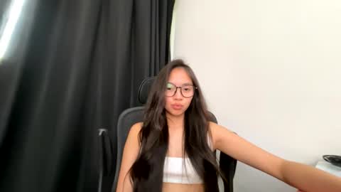 Snapshot of ariamariz chatting on July 2026 06:50:01 AM Aria Mariz online show from July 2026 06:50:01 AM