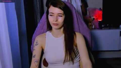 Ari online show from October 2025 05:19:02 AM