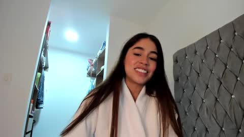 Snapshot of ariamontgomeryyy chatting on December 2024 09:50:01 PM Aria Montgomery online show from December 2024 09:50:01 PM