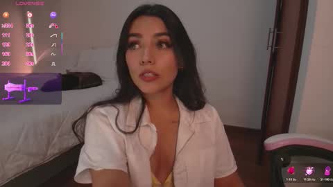 Snapshot of ariana_bae_ chatting on February 2026 11:28:02 PM online show from February 2026 11:28:02 PM