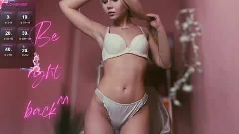 Snapshot of ariana_blissx chatting on July 2026 03:00:02 AM Lilli 3 online show from July 2026 03:00:02 AM