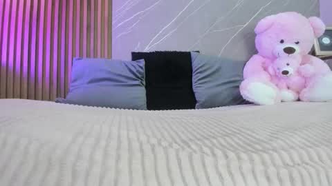 Ariana online show from November 2025 12:38:01 PM