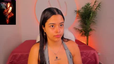 Snapshot of ariana_pierce chatting on December 2025 12:20:01 PM Ariana online show from December 2025 12:20:01 PM