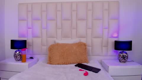  ariana  online show from February 2025 07:38:02 PM