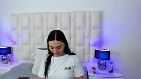  ariana  online show from October 2025 05:32:02 PM