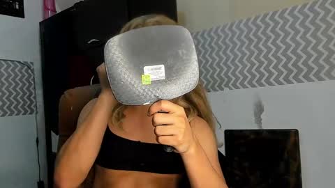 ARIANA SALAZAR online show from January 2025 05:57:01 AM