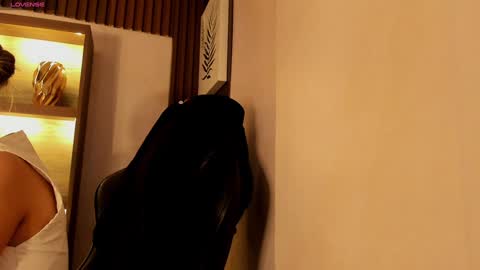 Ari online show from January 2025 03:28:02 AM